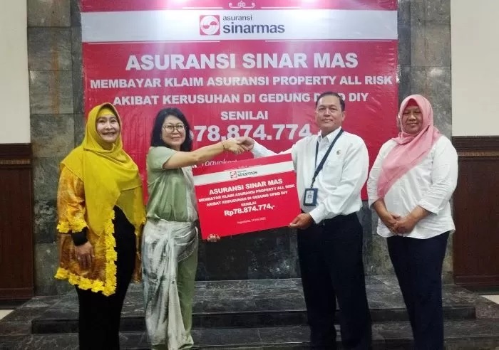 Asuransi Sinar Mas Bayar Klaim Asuransi Properti Perbaikan Gedung DPRD Yogyakarta Senilai Rp78,87 Juta