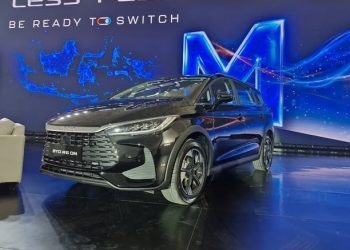Mobil Hybrid Pertama BYD, M6 DM Siap Mengaspal di Indonesia